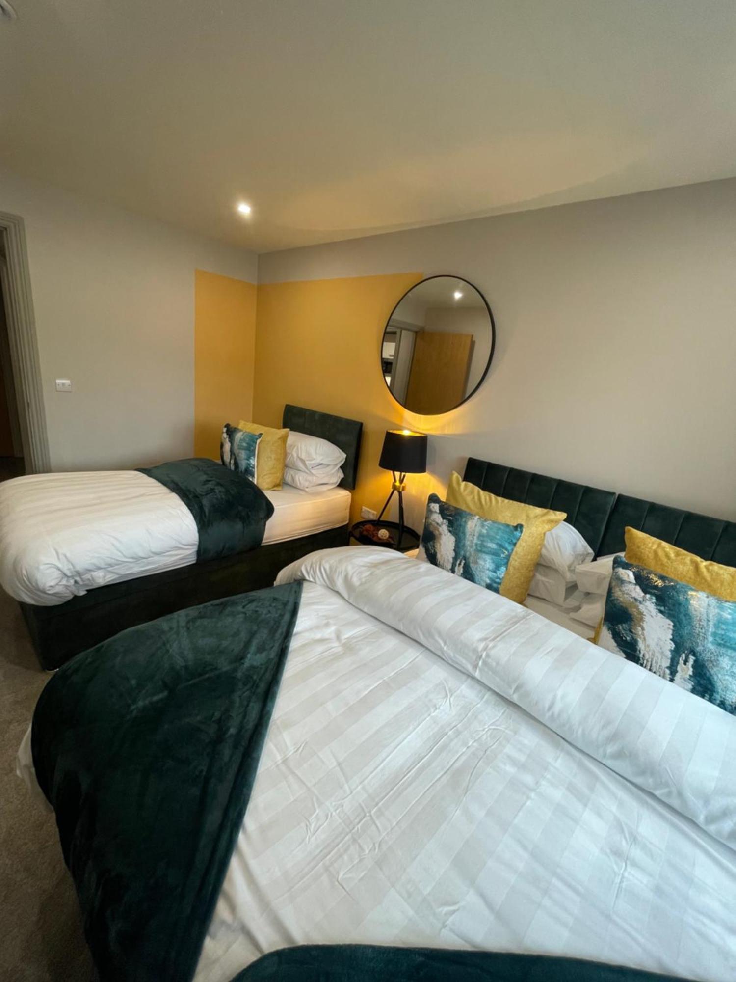 Central Royale - Rose Platinum Properties Leeds  Extérieur photo