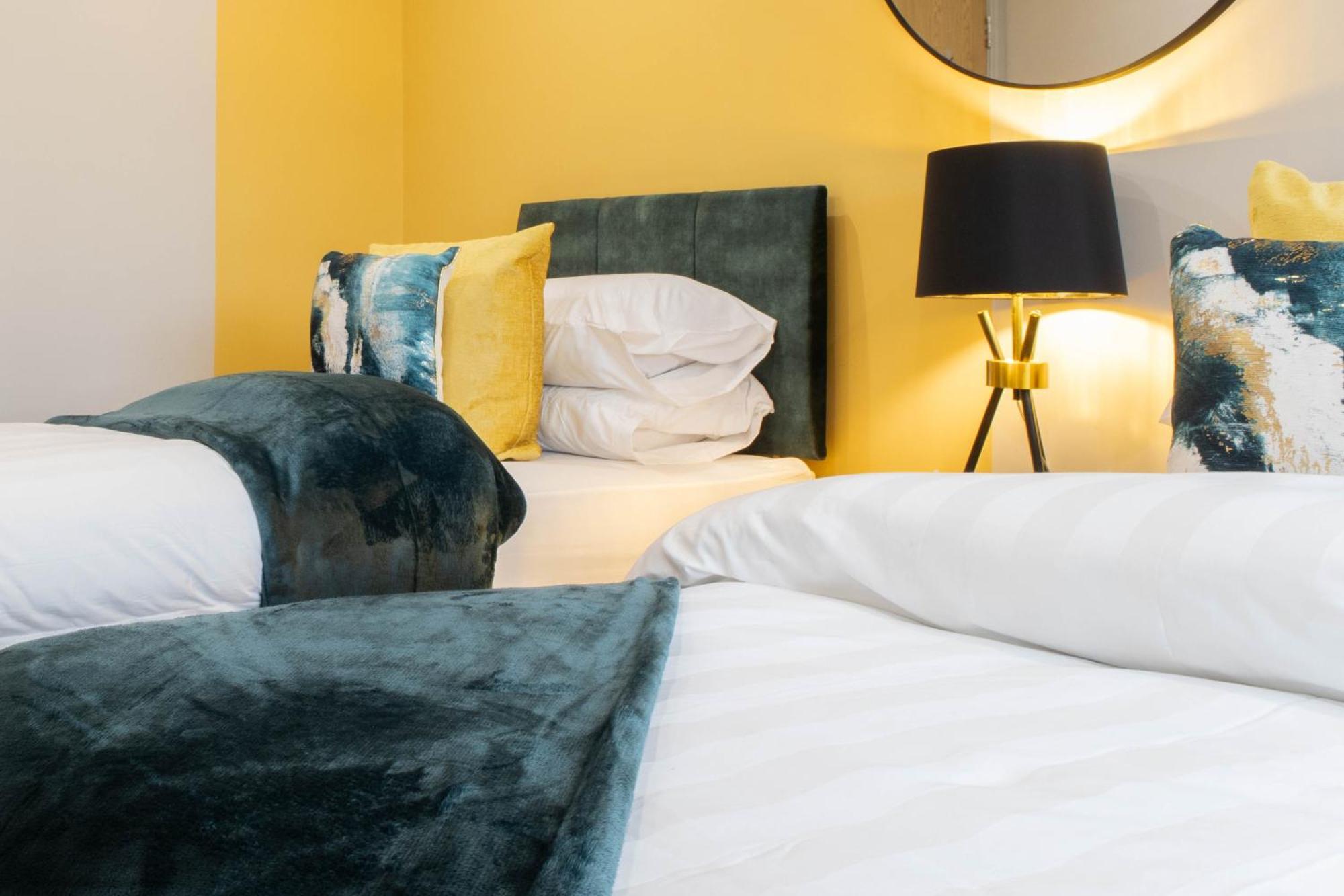 Central Royale - Rose Platinum Properties Leeds  Extérieur photo